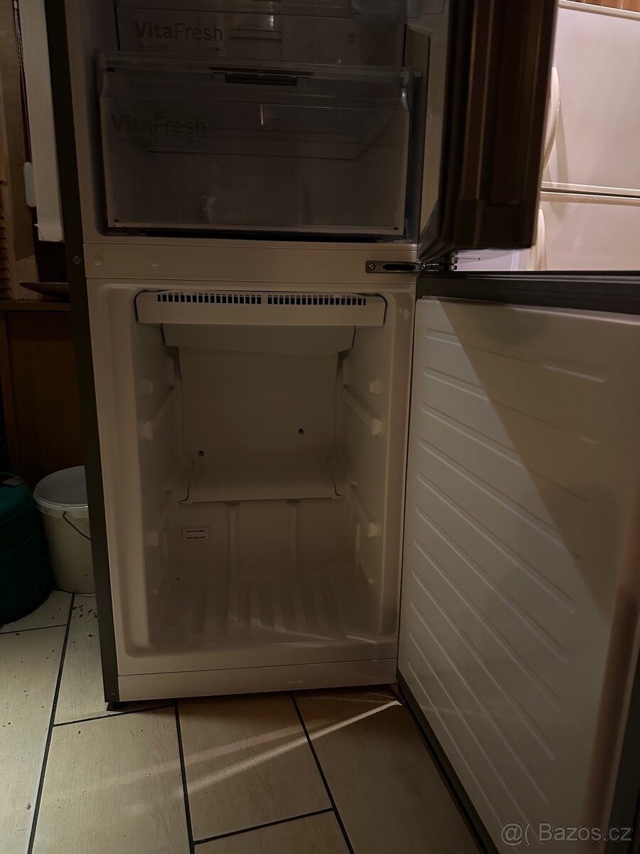 Kombinovaná lednice Bosch serie 4 nerez - 3