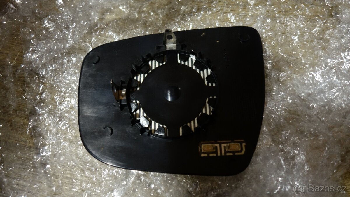 NISSAN JUKE F15 - PRAVÉ ZRCÁTKO - 3