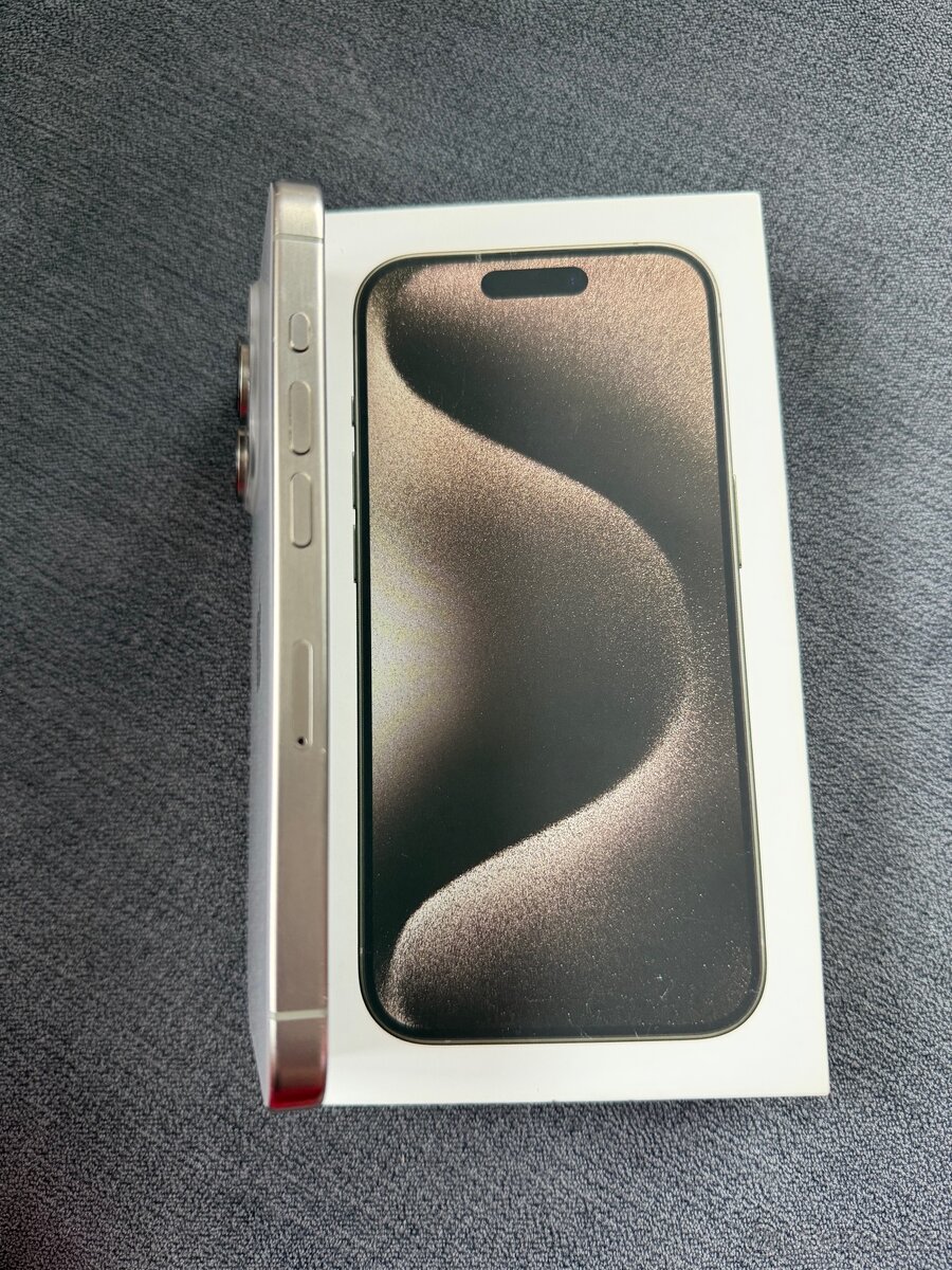 iPhone 15 Pro, 256 GB - 3