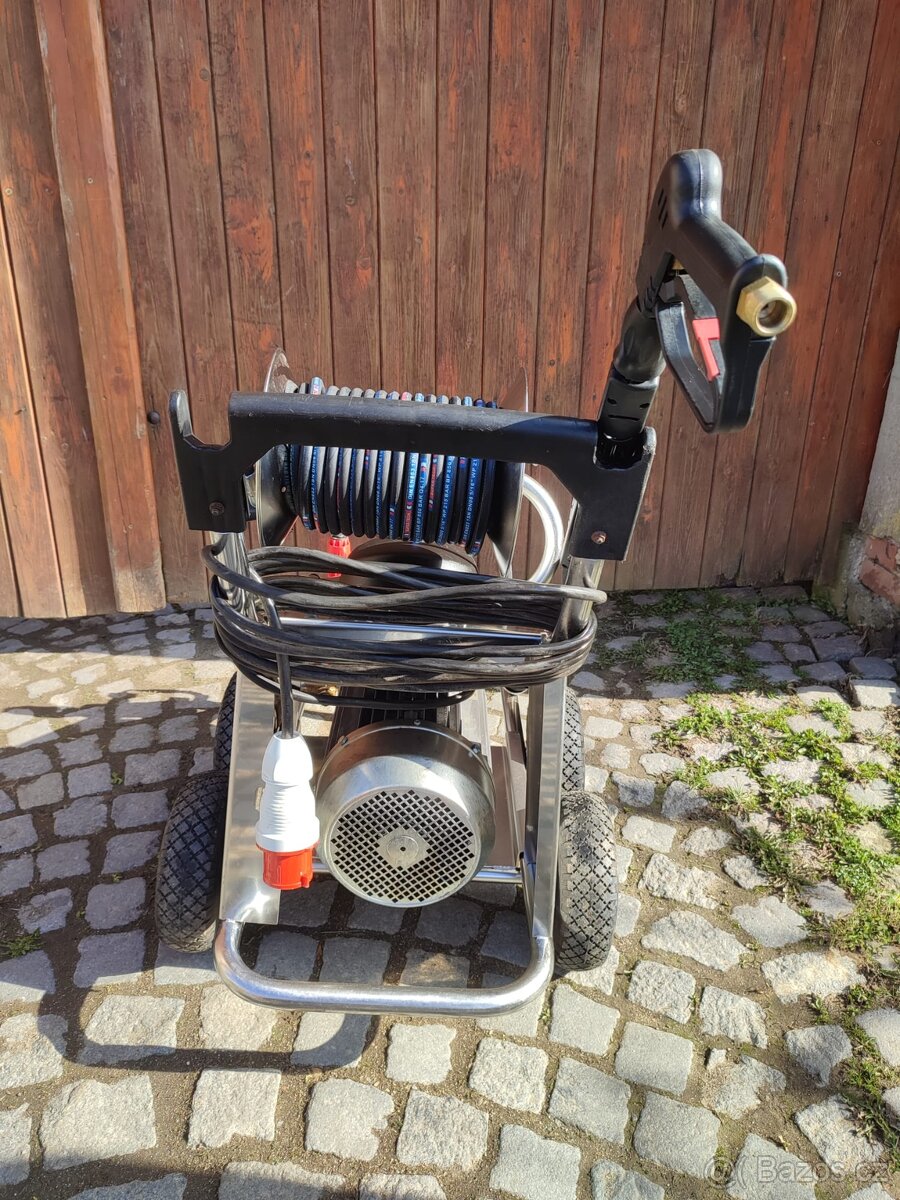 Nilfisk 8-125 TST v Top stavu - 3