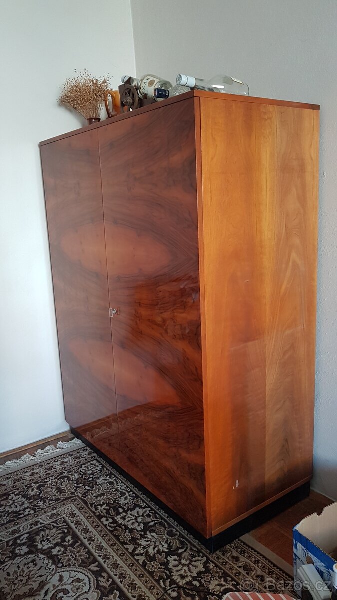 Šatní skříň, krásná, jako nová - 3