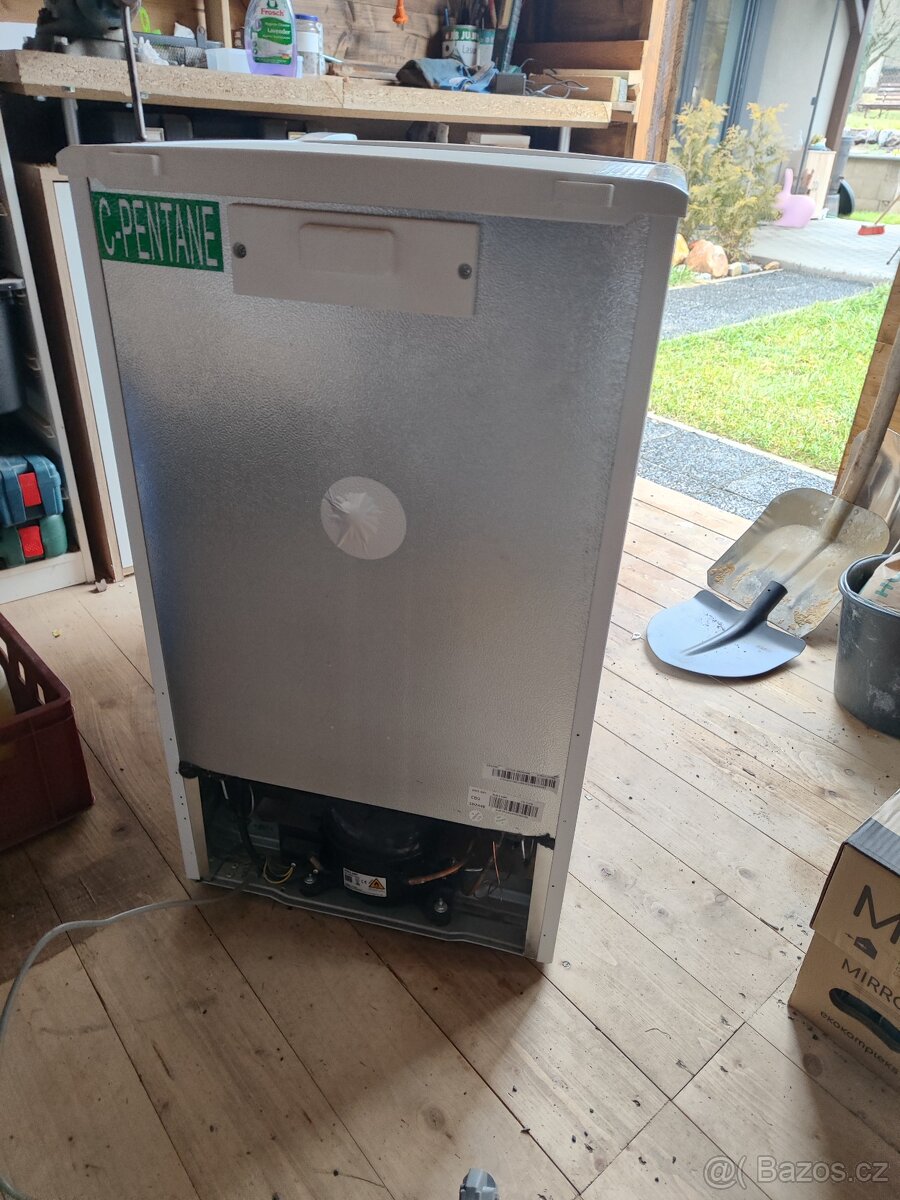 Menší mrazák Candy - 3