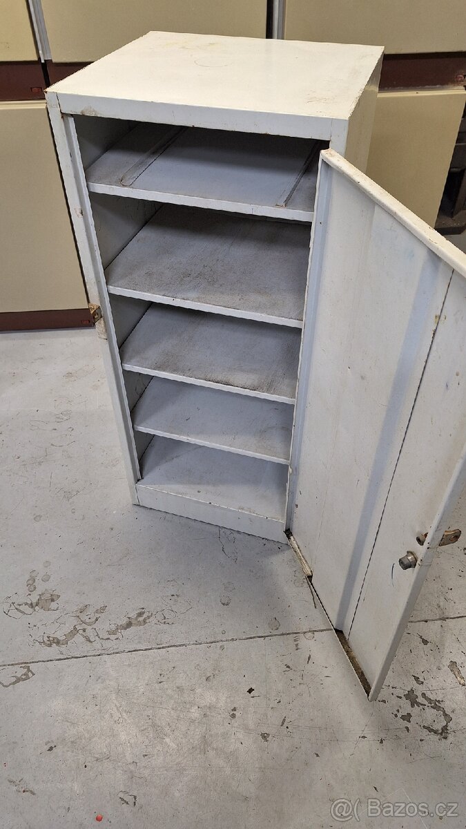 Plechová skříňka na nářadí - 3