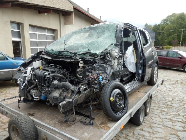 Daruji Kia Venga 1,4i r.v.2012 - 3