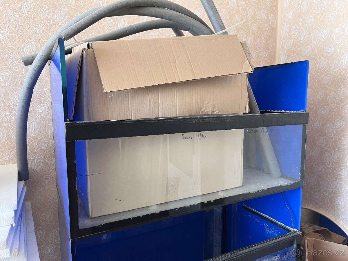 Prodám Akvárium - 3