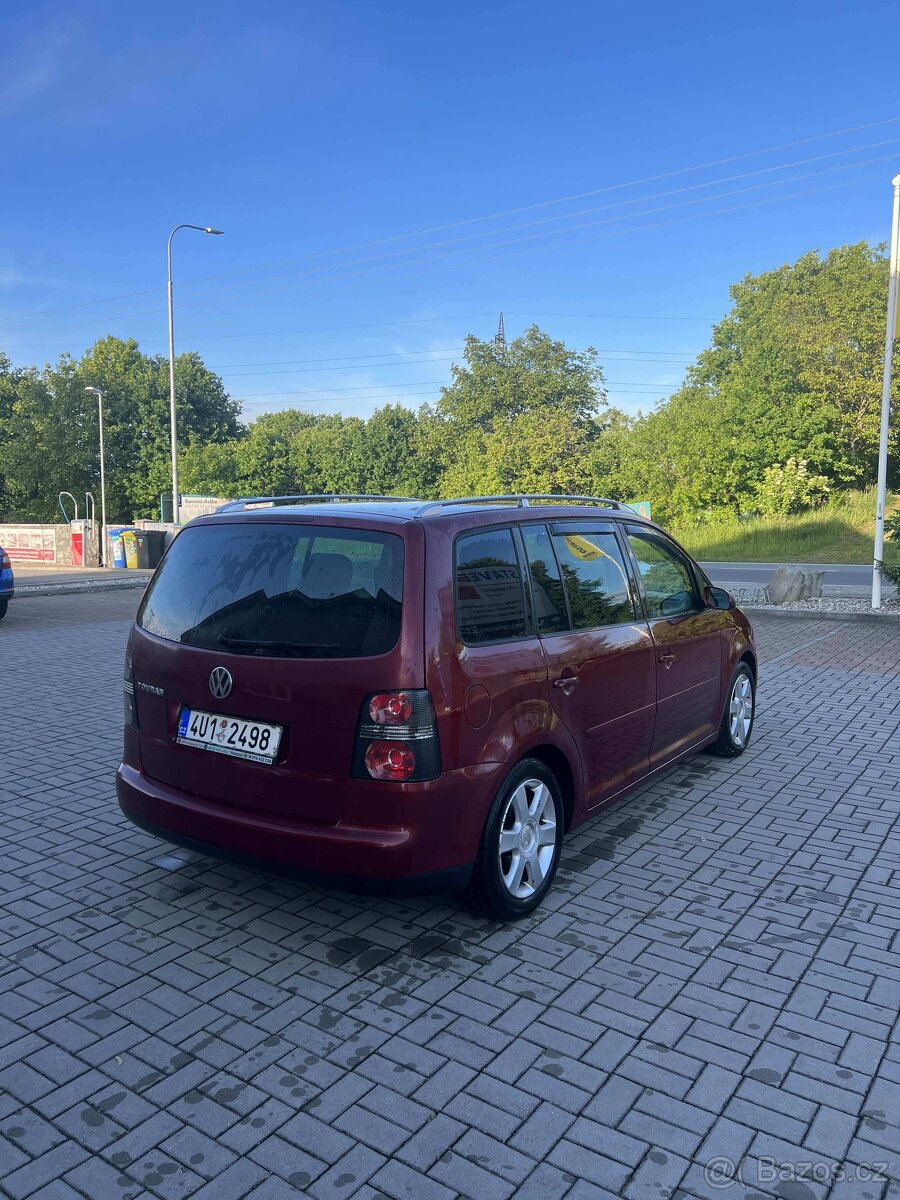 Volkswagen Touran 2.0tdi - 3
