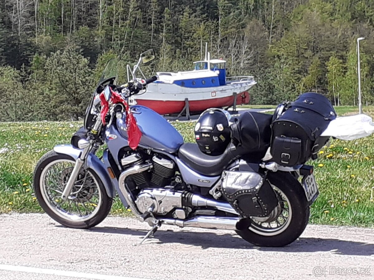 Suzuki Intruder vs 800 - 3
