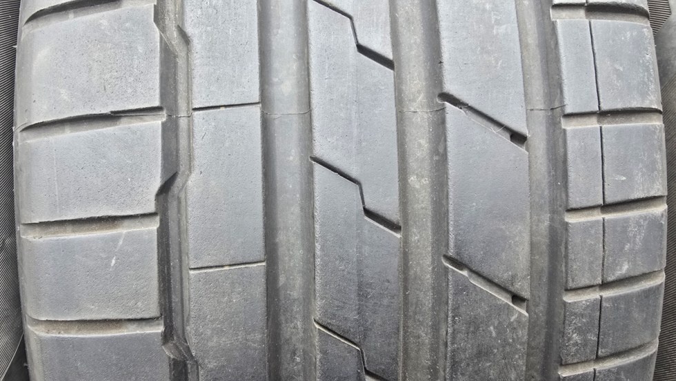 Letní pneu 255/45/19 Hankook - 3