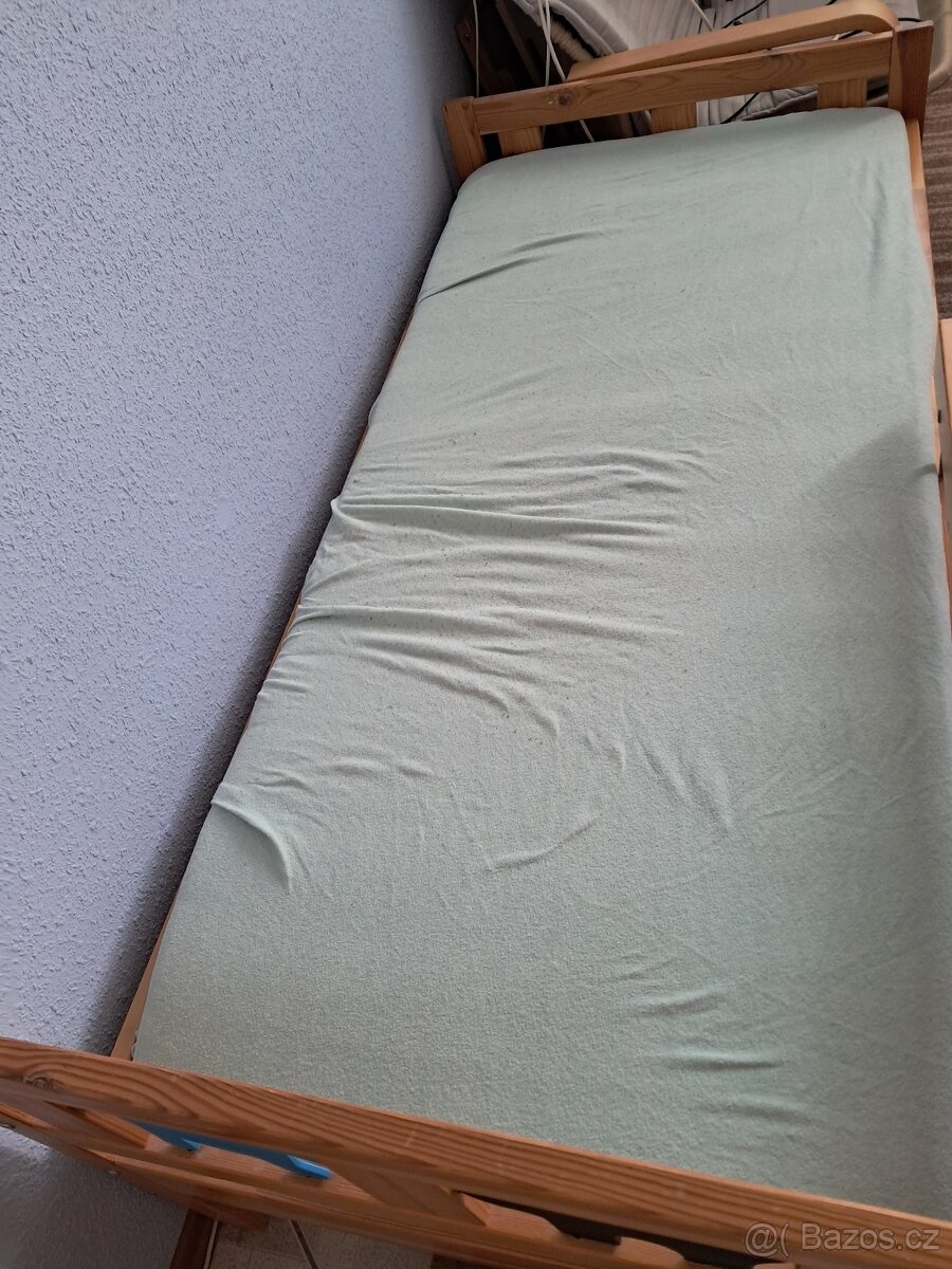 Dětská postel z Ikey - dobrý stav - 3