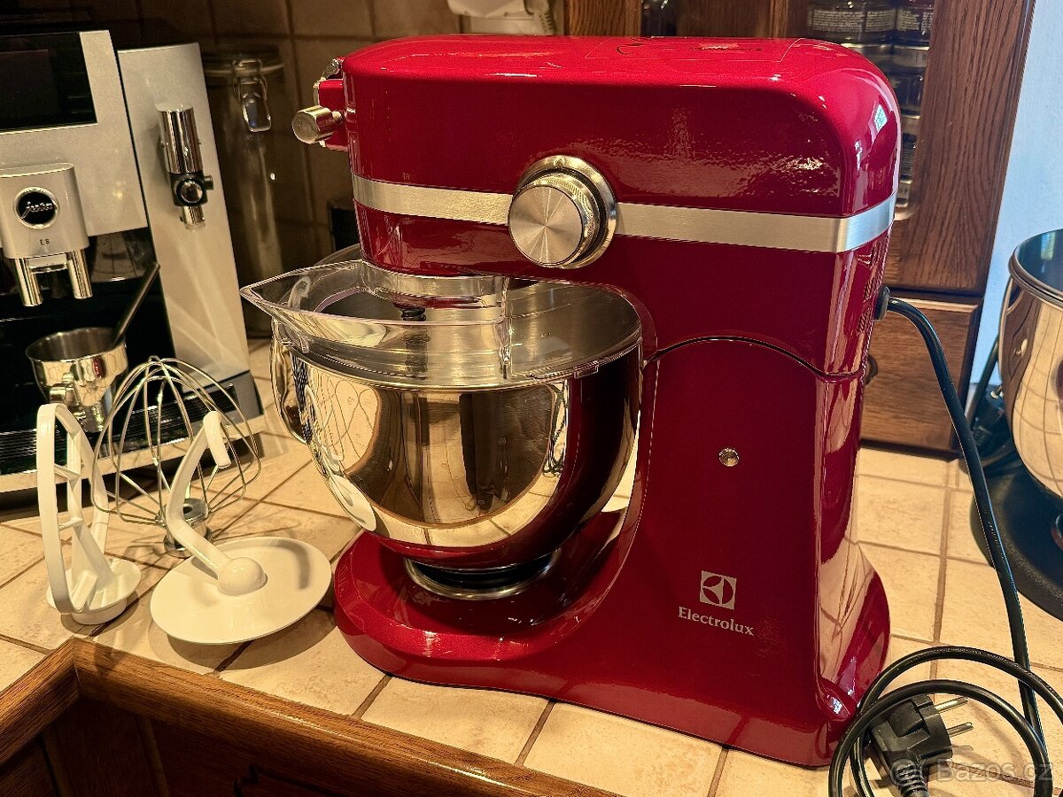 Prodám kuchyňský robot Electrolux EKM4000 - 3