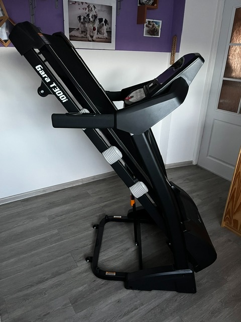 Běžecký pás Trinfit Gara T300i - 3