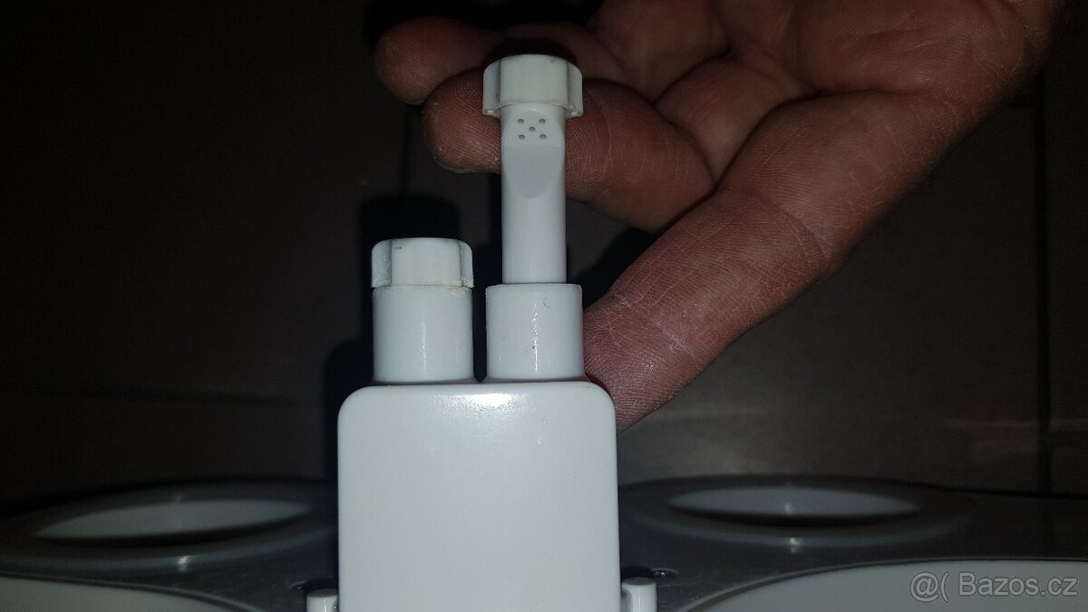 Přídavný bidet na WC - 3