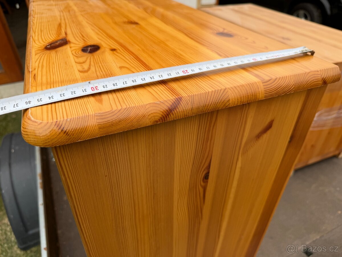 Masivni kupovana komoda z borovice - 3