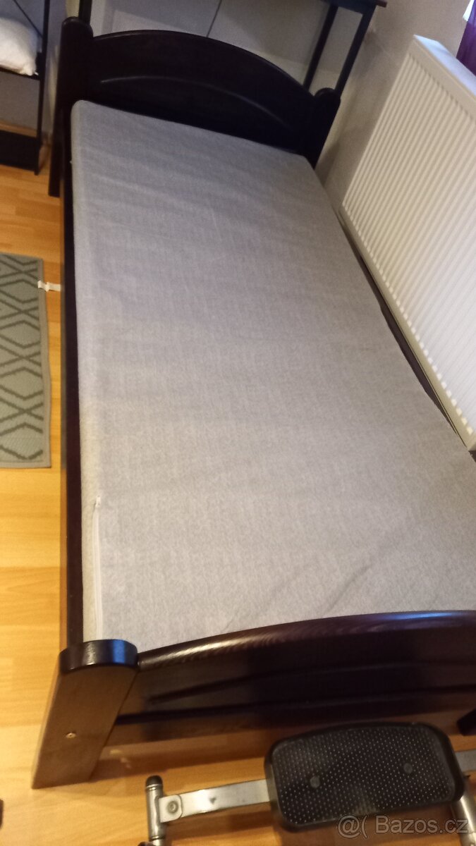 Dřevěná postel - 3