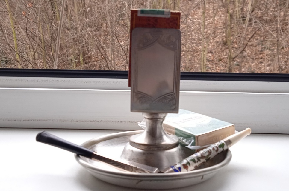 Popelník se stojanem na zápalky - 3