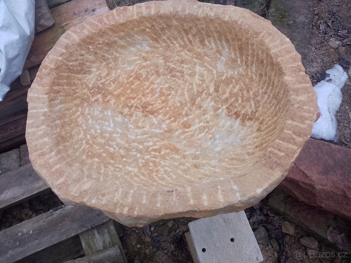 Ptačí koupel z přírodního kamene - 3