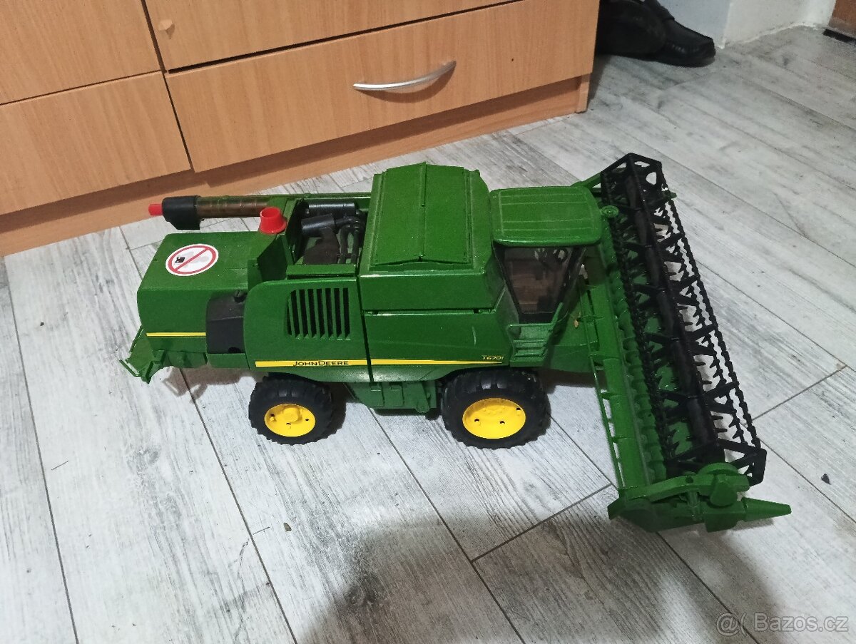 Kombajn John Deere i 670 - 3