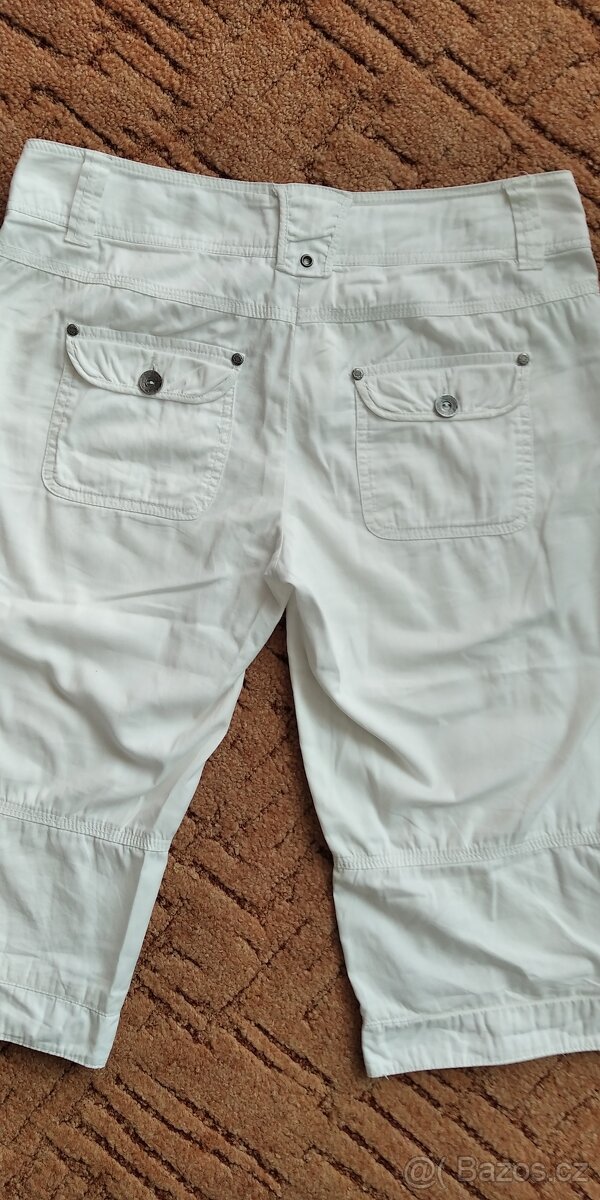 šortky, třičtvrtáky, trenýrky, sukně - 3