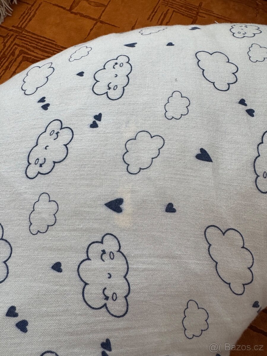 Kojící polštář - 3