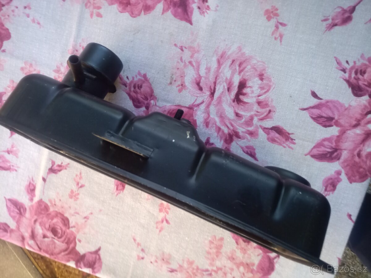 Víko ventilů Škoda 1203 uloženka - 3