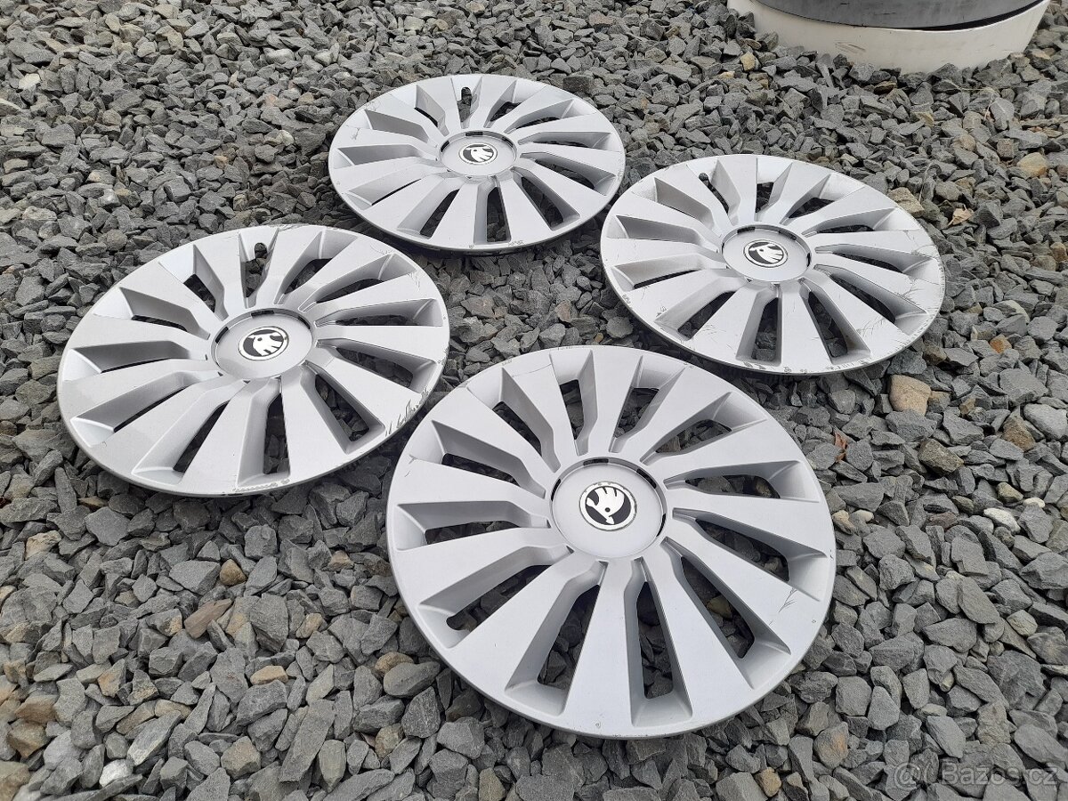 Originál poklice Škoda r 16 - 3