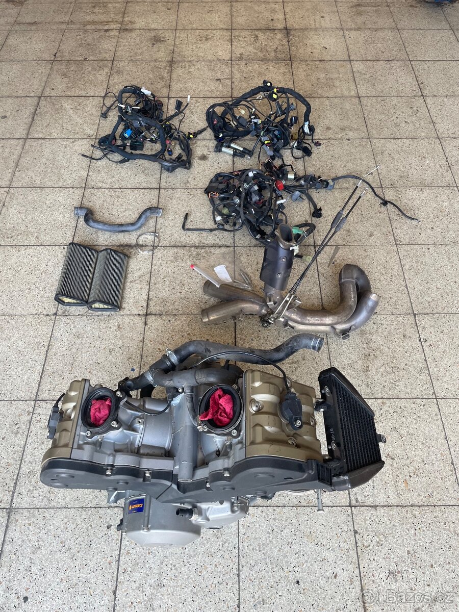 Ducati motor 848 superbike 2008-2012 - 3