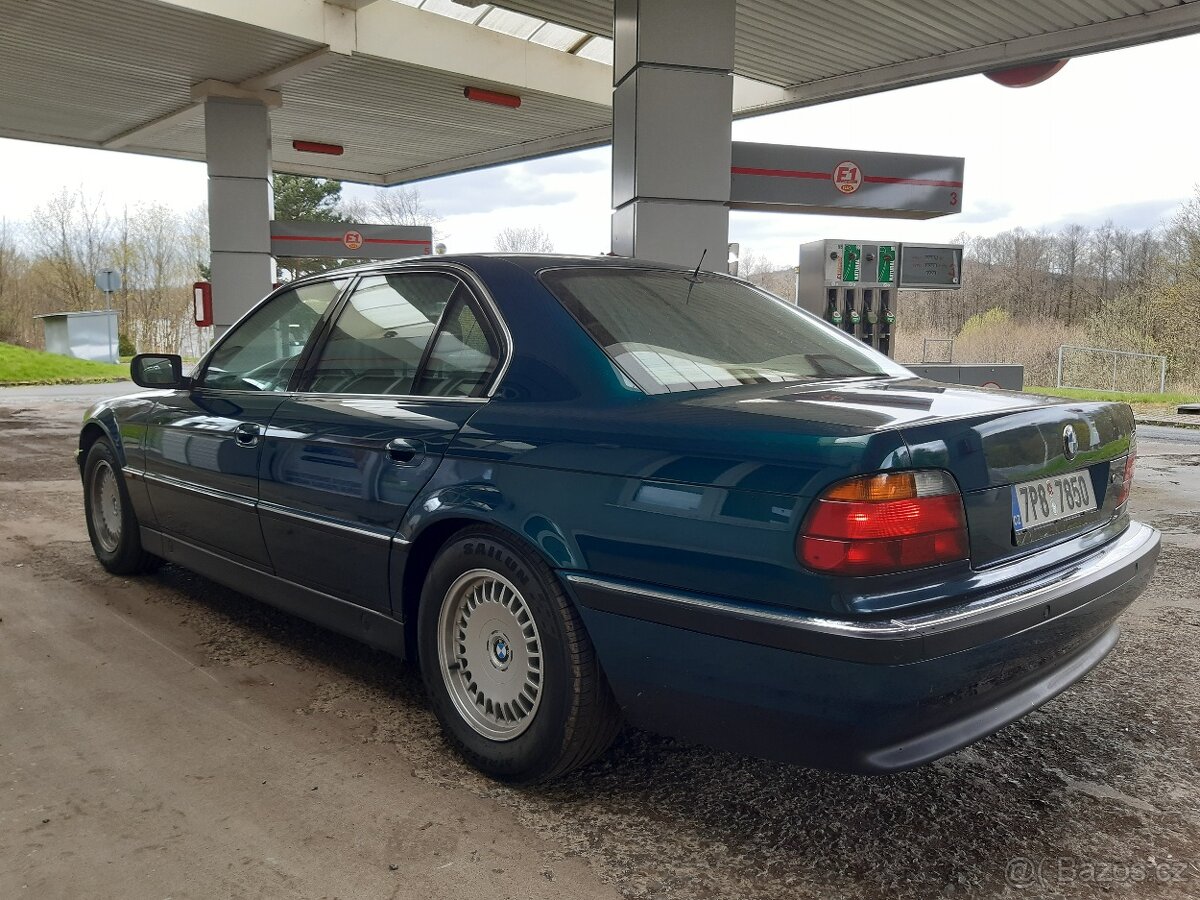 BMW 750i Individual E38 - 3