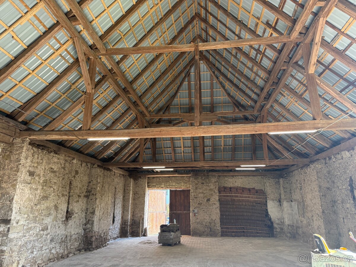 Pronajmu stodolu 350 m2 - 3