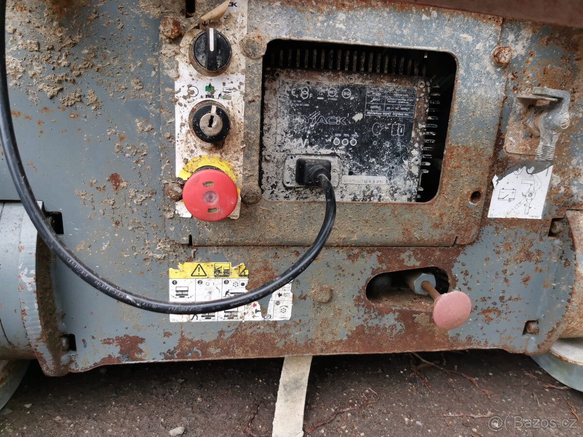 Nůžková zvedací plošina Skyjack 3219 5,8 m Nové baterie - 3