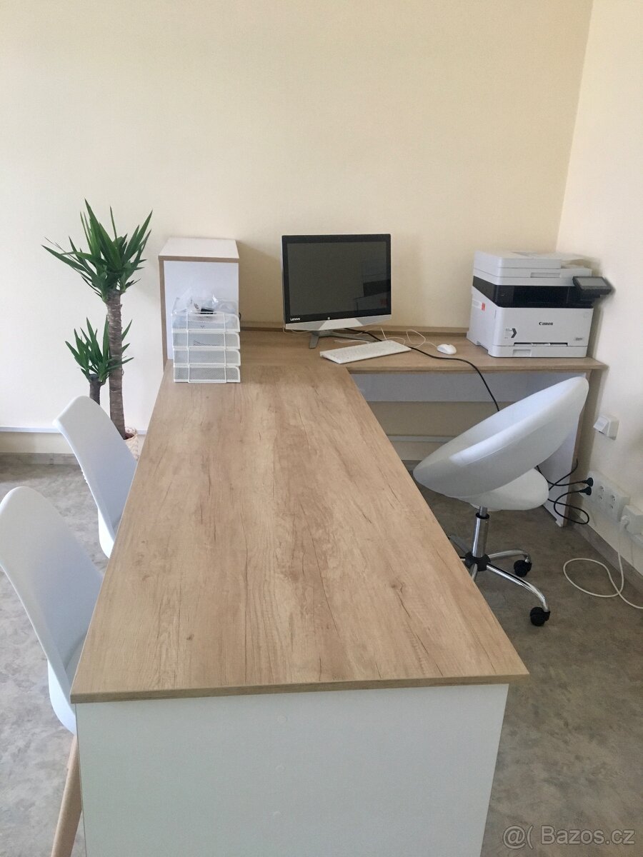 Kancelářský stůl - 3