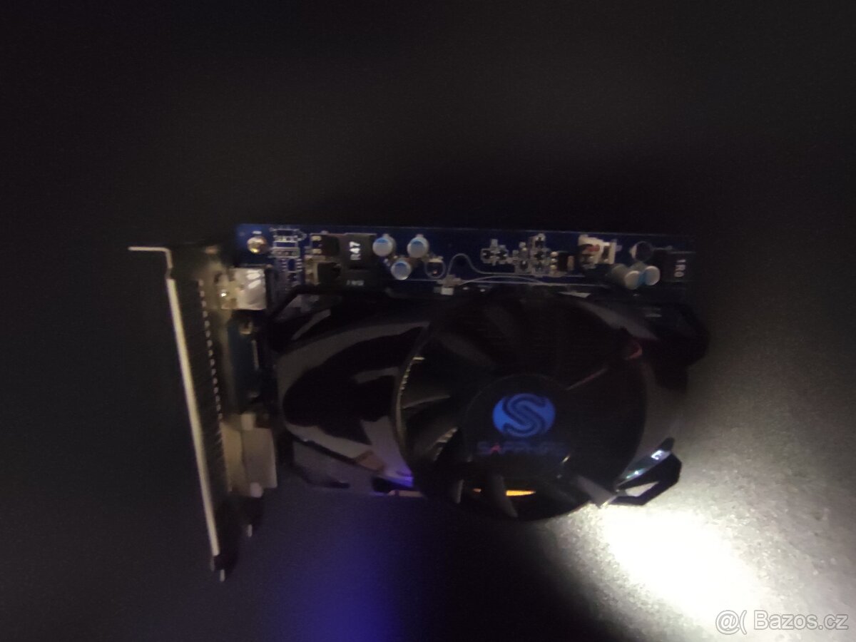 Sapphire Radeon HD 7750 Low Profile - 3