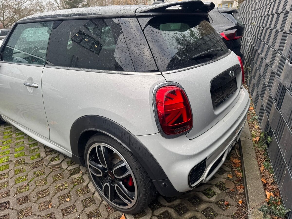 Mini Cooper WORKS 2.0i 170kw AUTOMAT 2016 - 3