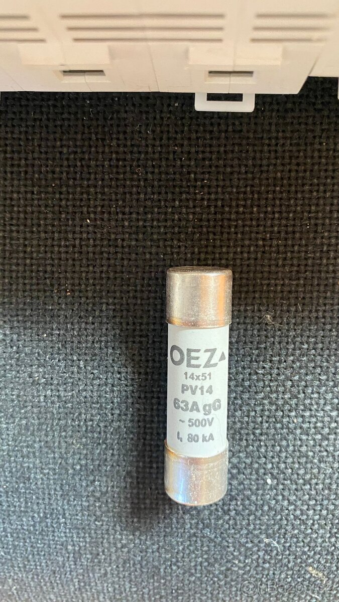 ✅ Sada pojistkových odpínačů Schrack 3P s pojistkami OEZ 63A - 3