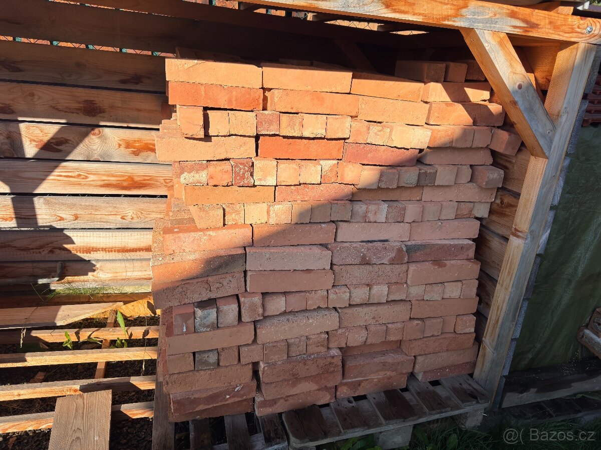 Cihly a stavební rozvaděč - 3