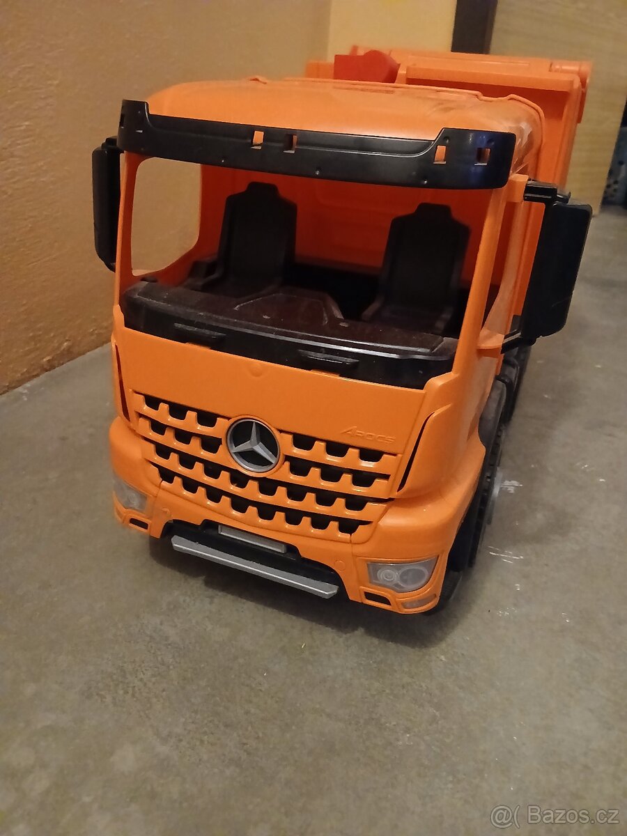 Lena mercedes popelářske auto - 3