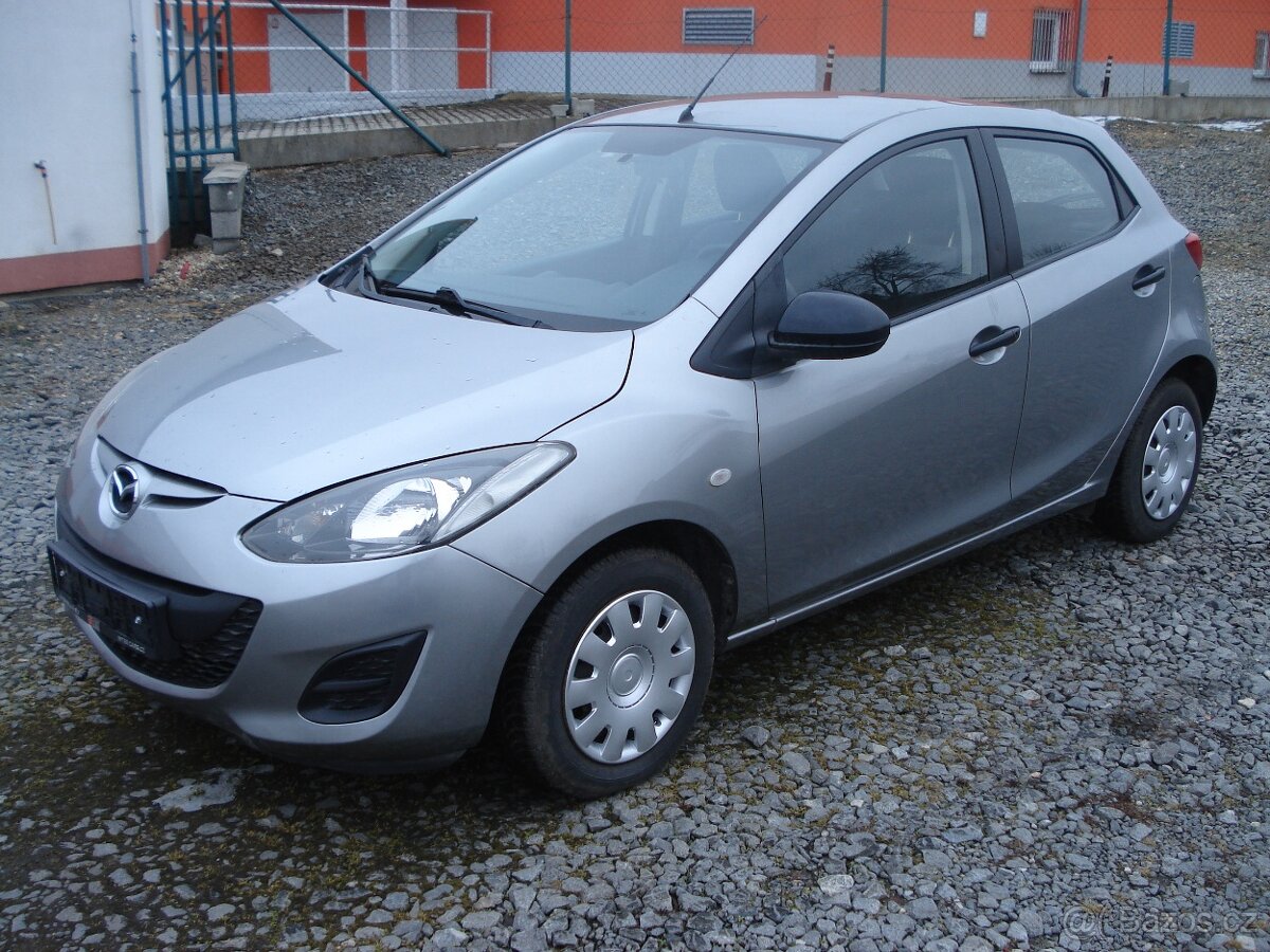 Mazda 2 1.3i CE - 3