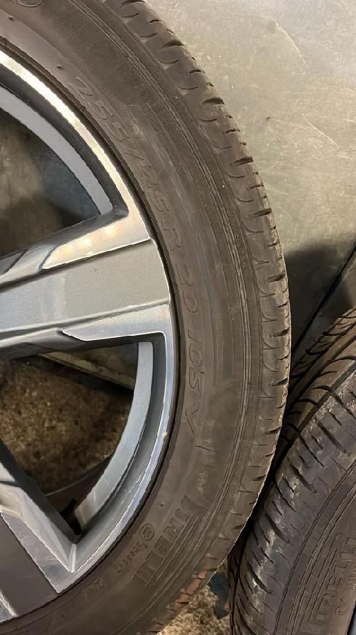 Disky + pneumatika Volvo 225/45 R20 - 3