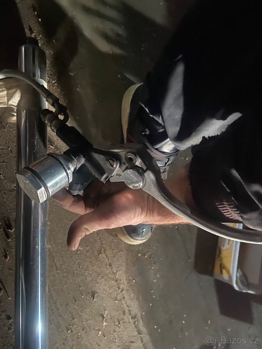 Předek Yamaha thunderace - 3