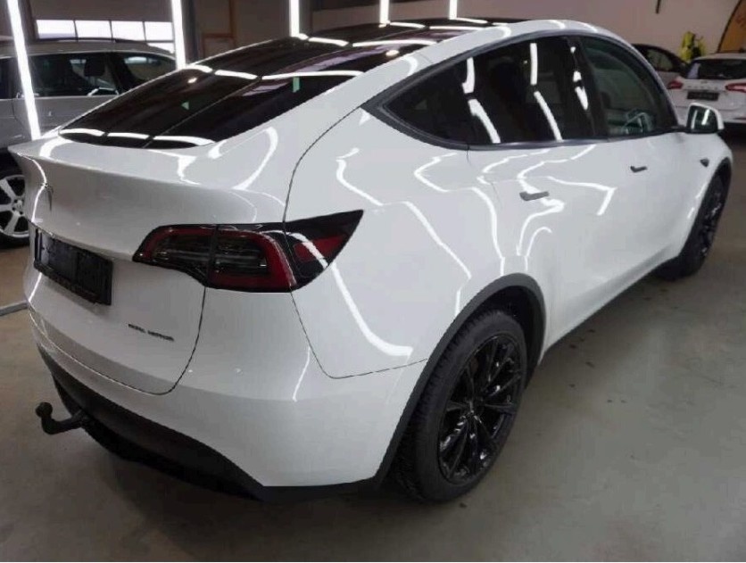 Tesla Model Y AWD 4x4 Long Range -1890 - 3