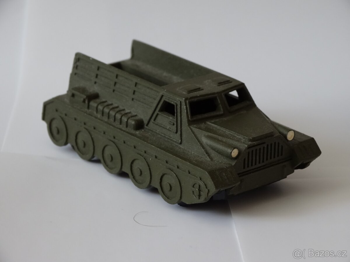 starožitná vojenská autíčka SSSR - 3