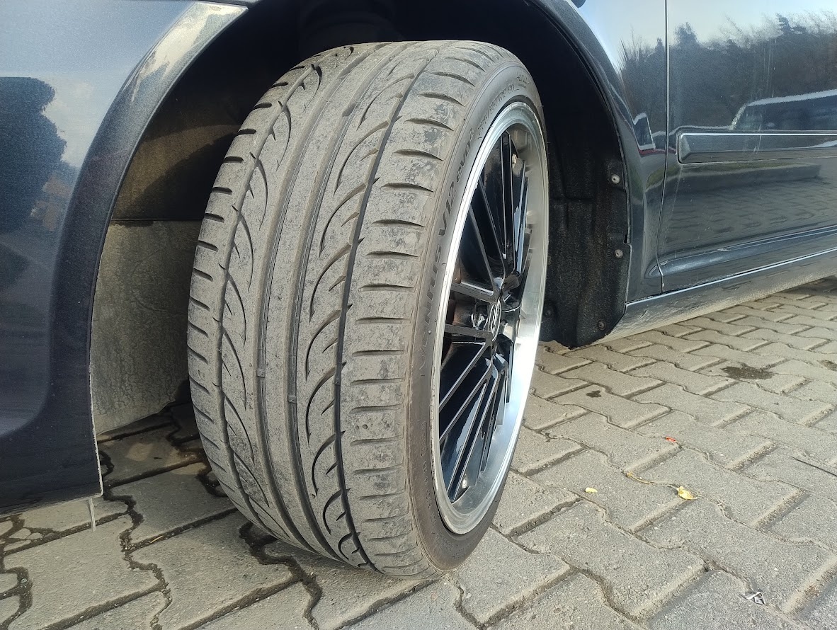 235/35 r19 - DOT 2024 - 3