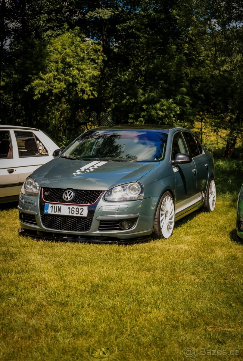 Vw Jetta - 3