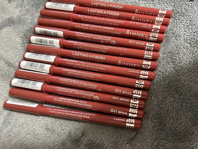 Rimmel konturovací tužka na rty 110 Spice - 3