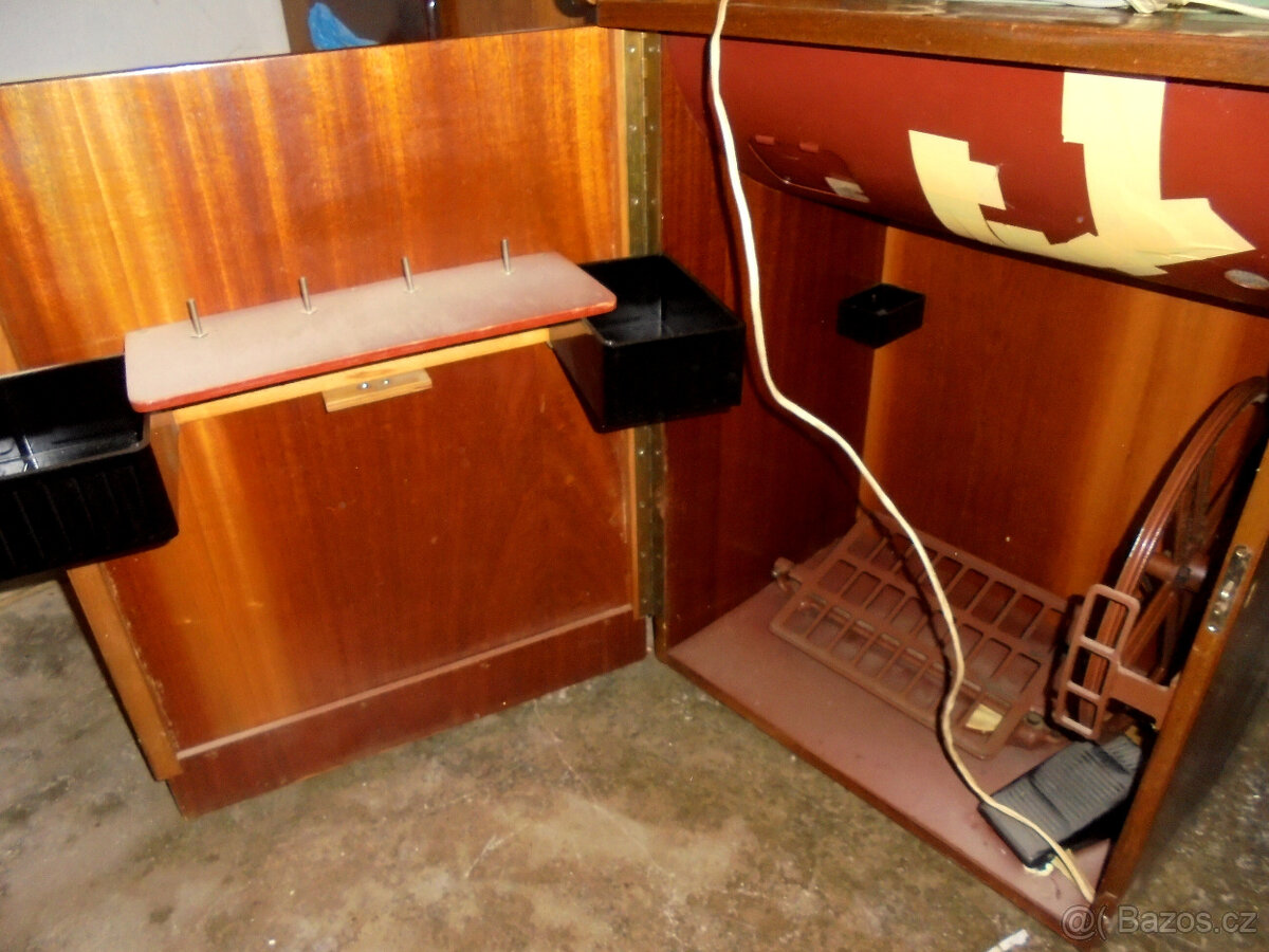 Šicí stroj Lada s elektrickým pohonem - 3