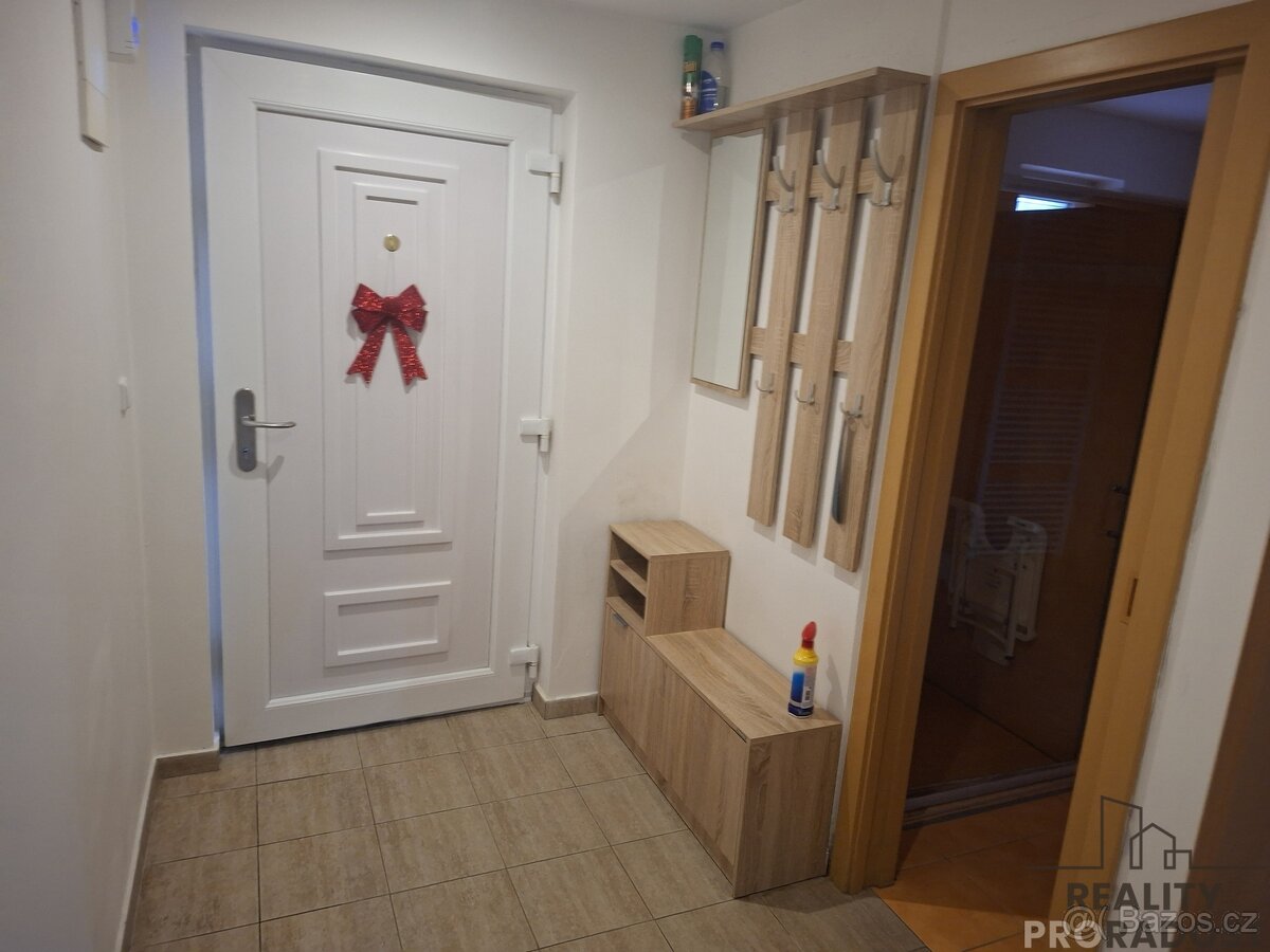 Pronájem bytového prostoru 2+kk ve Slaném, pronájem 2+kk Sla - 3