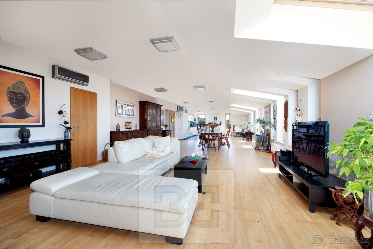 Prodej nadstandardního bytu 7+kk/3xGS/2xPS v centru prestižn - 3