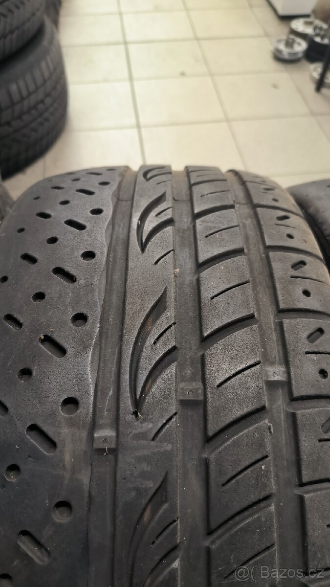 Pneu 225/40 r18 - 3