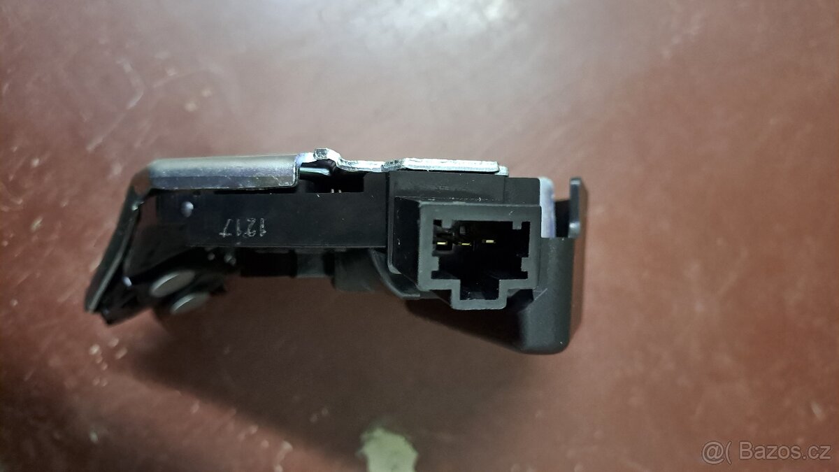 Nový zámek dveří na Hondu - 3