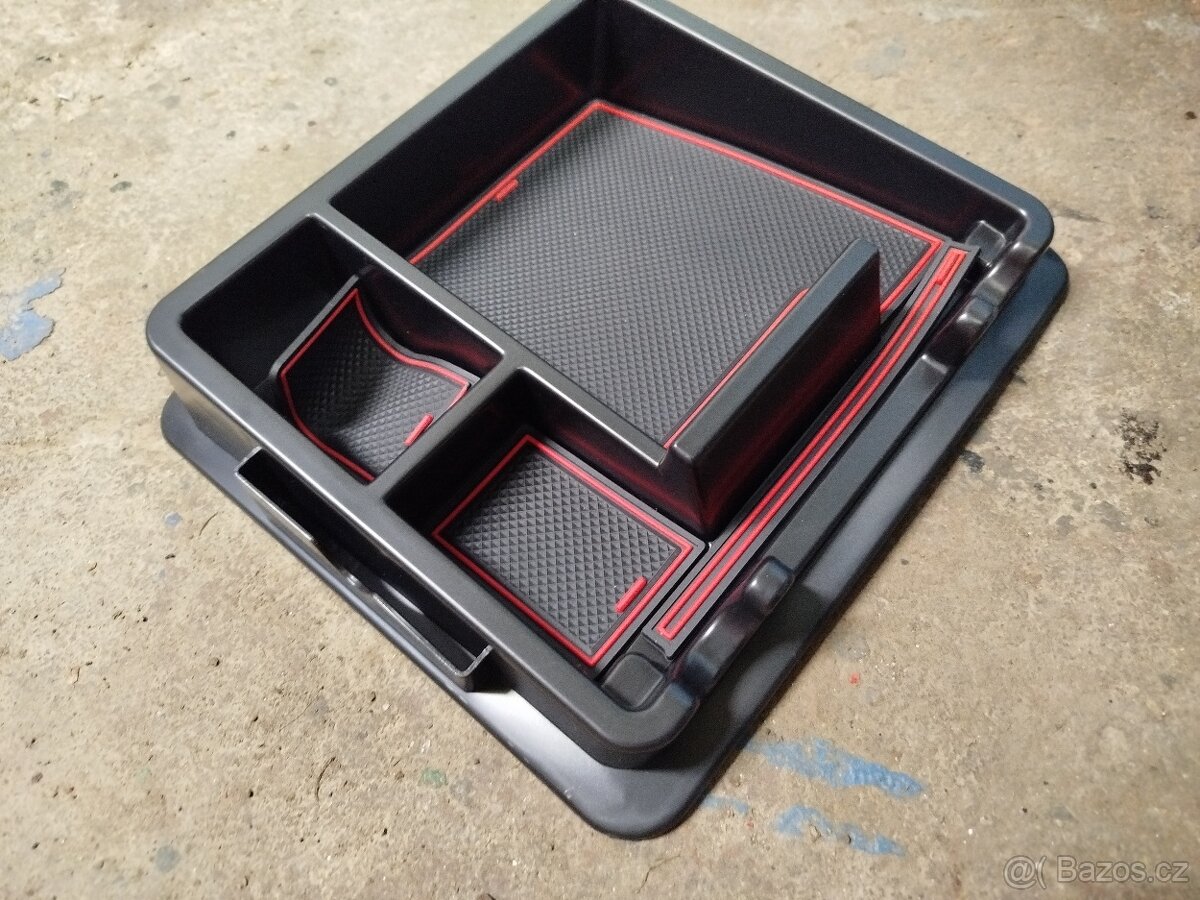 Suzuki Jimmy kastlík přihrádka - 3