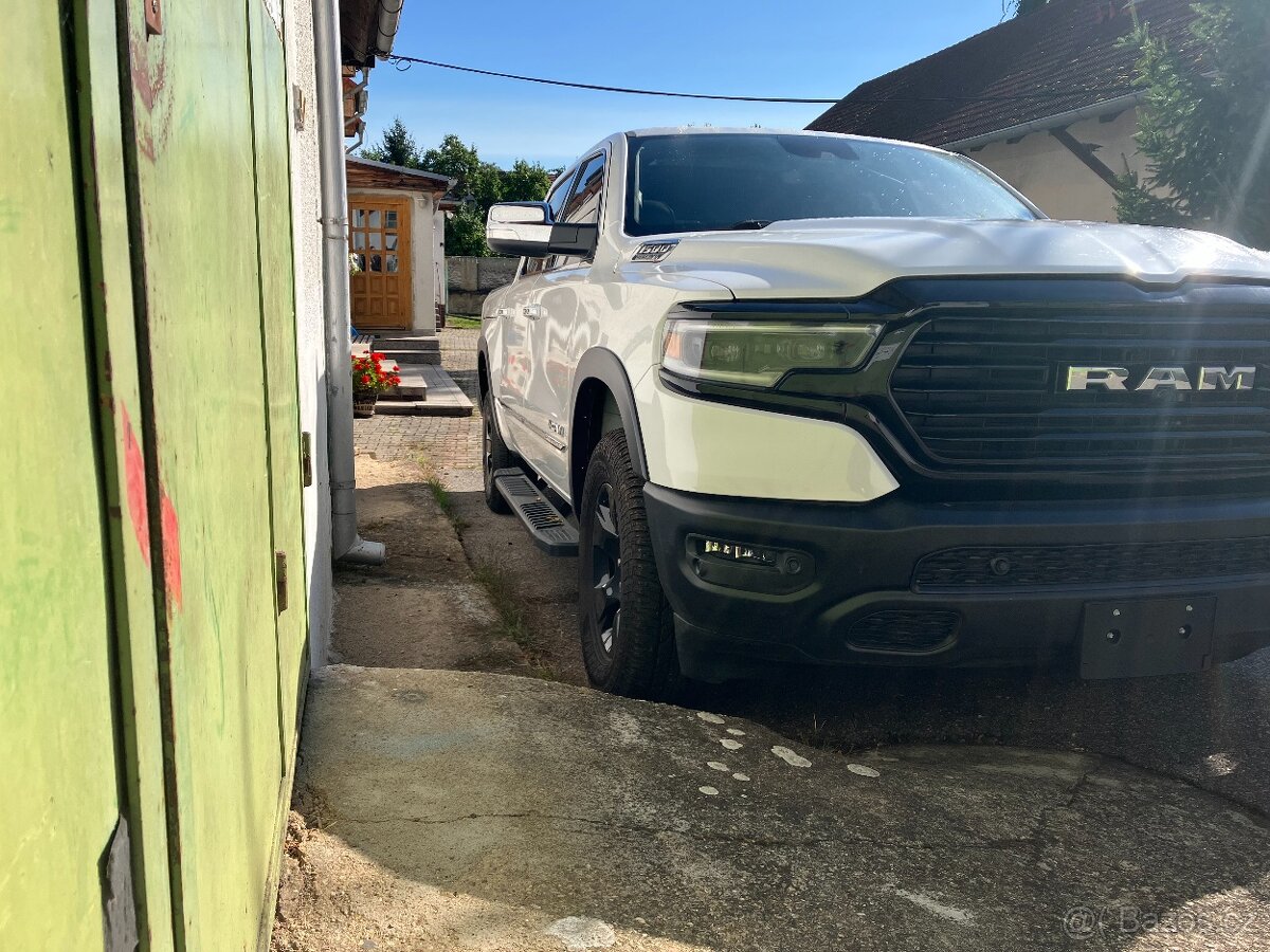 Dodge Ram 1500 Limited 5. gen - 3